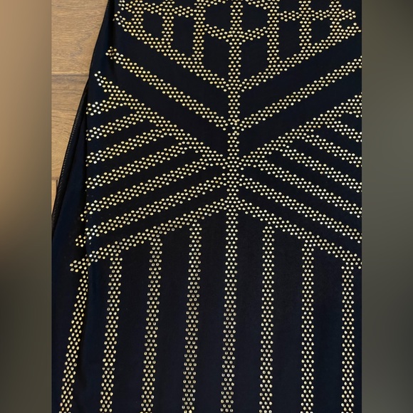 Sheer In Style - Picture 2 of 6